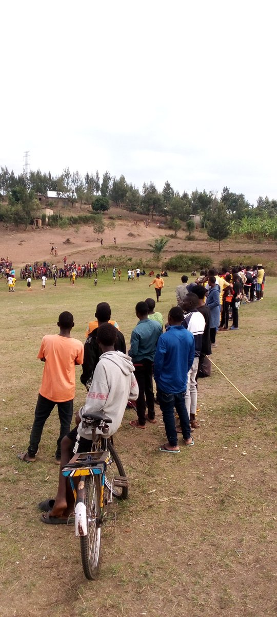 de_ndoli's tweet photo. Uyumunsi kuwa 11/9/2023 #Nyarubungocell @NgaramaSectorR hakomeje imikino ihuza utugari Aho #Kigasha B yanganyije 1-1 na #Nyarubungo cell mu irushanwa ryiswe "ubumwe bwacu Cup" ejo #Ngarama cell izakina na #Bugamba kuri Sahara stadium sa 3:00 pm Tuzaze twese dufane amakipe yacu. https://t.co/ABQ4RYXciw