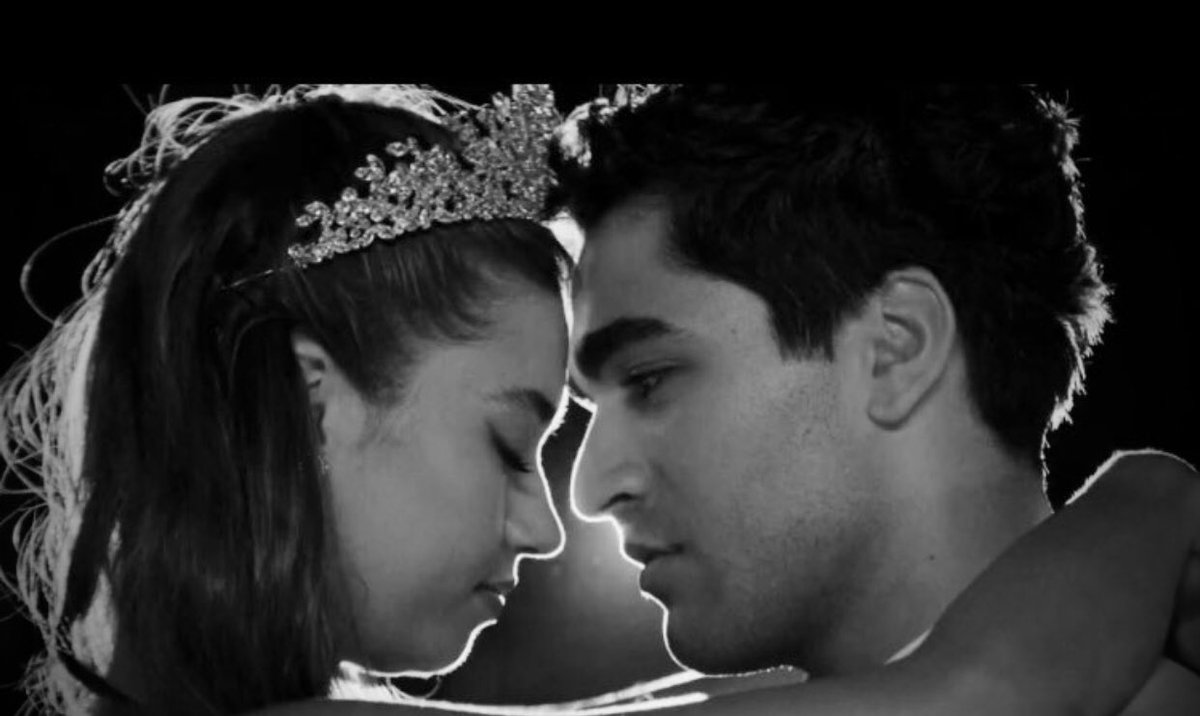 Aşkla ve mücadeleyle #SeyFer geliyor 💥

Üstelik bu kez kalplerin ahengi aynı 🤍

#YalıÇapkını #AfraSaraçoğlu #MertRamazanDemir #StarTV #GoldenBoy