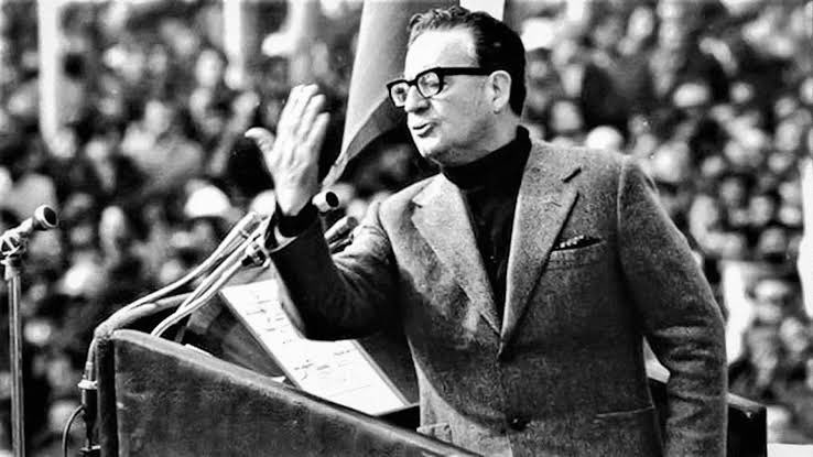 BradWelton's tweet photo. “Ser joven y no ser revolucionario, es una contradicción hasta biológica.” 

–Salvador Allende https://t.co/TbJ3cJM5MC