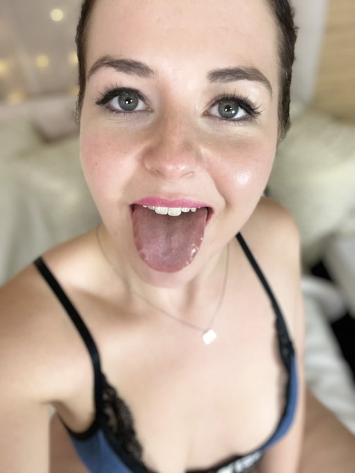 Ich habe noch was geiles f&uuml;r euch! 😉 Und zwar mein neues Bestfans-Premium! 🤩 Es gibt neue geile Vorteile