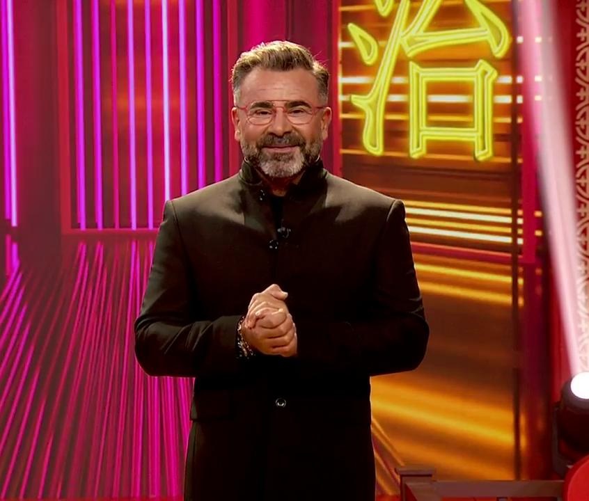 📊 ¿Quién es, en tu opinión, MEJOR PRESENTADOR de televisión?

🔃 PABLO MOTOS
♥️ JORGE JAVIER VÁZQUEZ