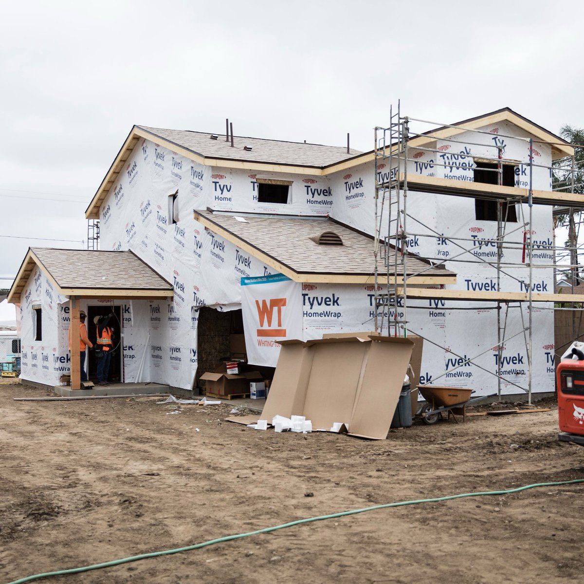 HabitatLA's tweet photo. How many homes can we build in 2 weeks? If you guessed 3 you're right!πποΈ#BuildersBlitz2023
@turner_talk @clarkbuilds & #WhitingTurnerContractingCompany will each build 1 home during the 2 week #BuildersBlitz! Help us build these homes & #donate today! https://t.co/0GiwvnvLrY https://t.co/ZXoGYxJm9X