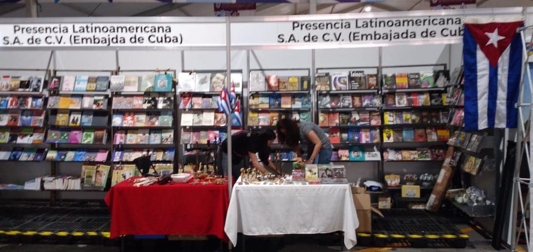 Artex_artecuba's tweet photo. Mario Escalona #Prelasa...reporta:
presentes en la XL Feria Internacional del Libro d Instituto Politécnico Nacional.1 al 10 de septiembre, participan 763 sellos editoriales con más d 627 mil libros exhibidos,incluye actividades literarias, culturales y científicas
#CubaEsCultura https://t.co/tSLIfH2HO7