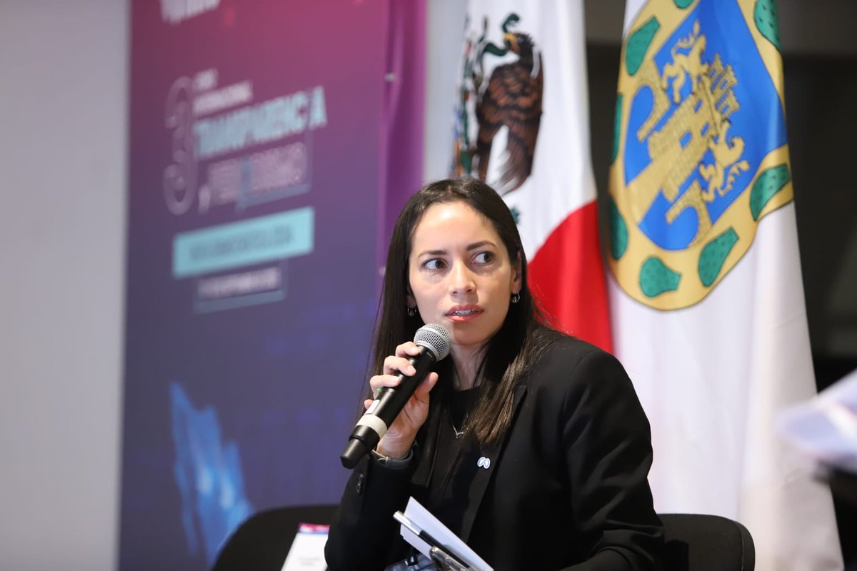 <a href="/antoniozeind/">Marco Antonio Zeind</a> En Meta trabajamos para encontrar un espacio en el que los usuarios tengan voz y  un lugar seguro, y para eso nos apoyamos en diversos acuerdos internacionales y de personas expertas en el tema: <a href="/EPerezGaffney/">Eliana Pérez Gaffney</a>