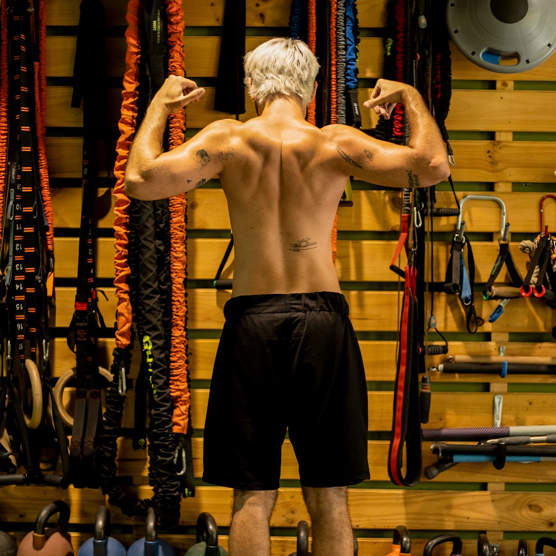 El niño de Águila Roja ahora ya tiene un cuerpo un poco más de persona adulta 😅