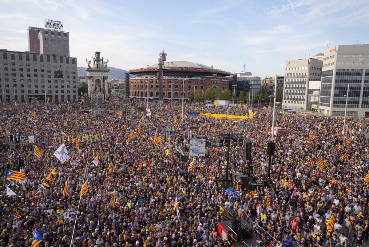 Barcelona, once again: thousands of people demanding the independence of Catalonia. Neither silent nor defeated, neither angry nor divided. We will continue to fight until we are respected and recognized as a free nation