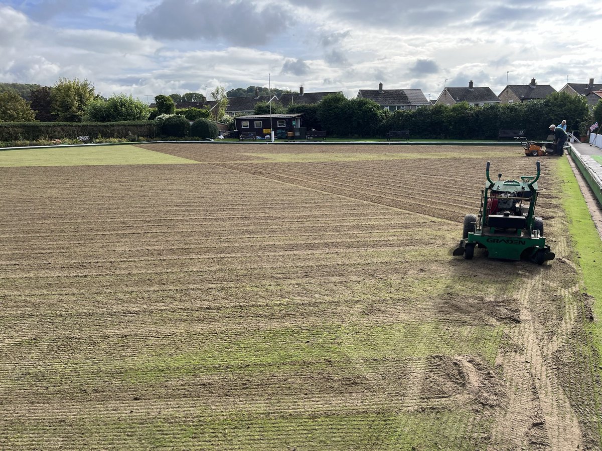 Warminster bowls club became a dust bowl for a few hours after x2 directions. Graden showing off as per usual.