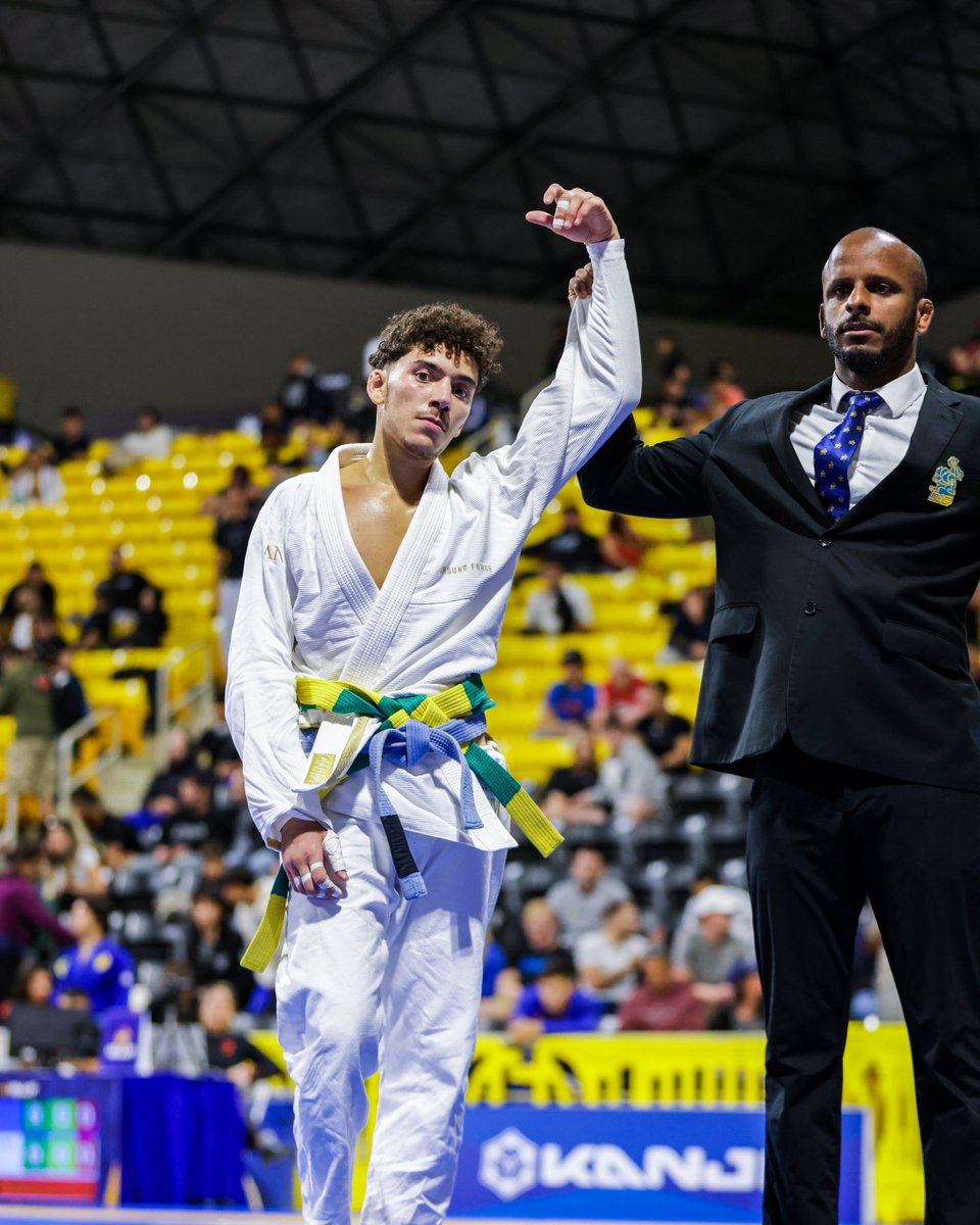 ILIASBJJ_'s tweet photo. #concours 🎁
Je fais gagner le gi ANV avec lequel j’ai combattu au championnat du monde et avec lequel j’ai gagné l’absolute week-end dernier 🥇🥇

Pour tenter ta chance :
RT + follow @ILIASBJJ_ 
Follow sur Instagram : 
https://t.co/b2t5aqQWM4

☘️ Tirage dans 24h https://t.co/qOFb4Agq5x