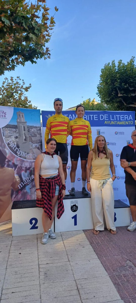 Huesca La Magia Renault Auto Cuatro tweet media