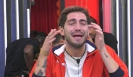 simonabo98's tweet photo. Quei bastardi dei genitori le risate che si sono fatti a chiamare il figlio Giuseppe Garibaldi #GF   #GrandeFratello https://t.co/yWECMYh7cO
