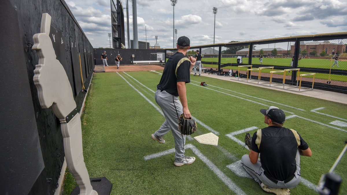 PurdueBaseball's tweet photo. More of the staff getting their work in from the Alexander Bullpen. #BoilerUp 💪

@Lambert_Cal @ParkerD03 @Aaron_Suval @AveryCook21 https://t.co/L2kmajfn6W