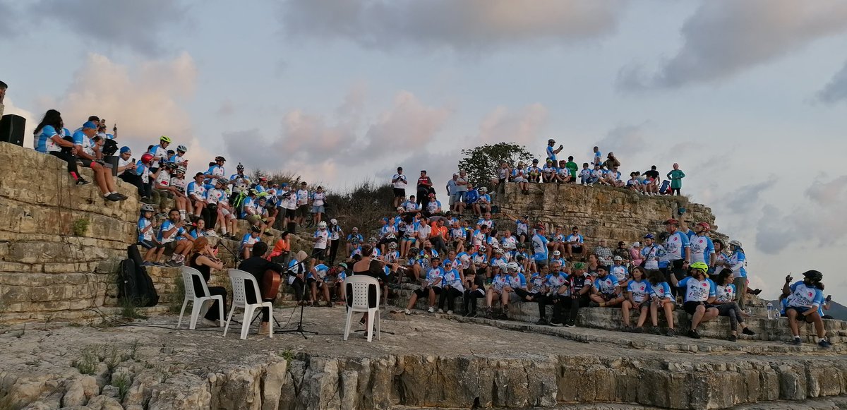 kobip41's tweet photo. Güneşin batışı müzik eşliğinde izlendi. #mutluşehirkocaeli #mutluluğapedalçevir #turizmbisikletfestivali #Doğakocaeli #sporkentikocaeli #cycling #cyclinglife #bisikletdostluğu #festivalkeyfi #festivallergüzeldir https://t.co/JrmqsHwHgx