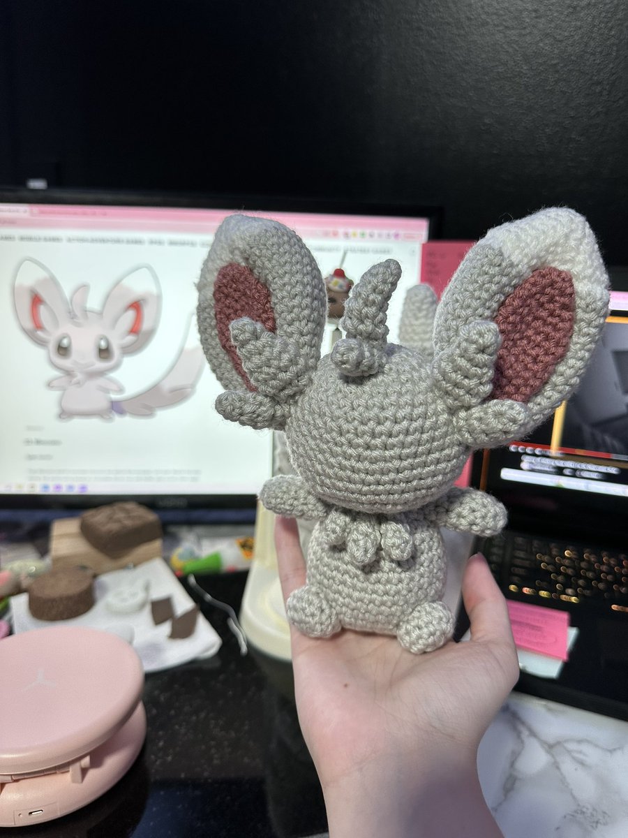 FloofStoof's tweet image. Finished pattern of the Minccino plush, now to make the eyes and mouth! I’m going to make the eyes from resin and possibly felt the mouth? #plushie #plushiepattern #pokemon #minccino #Amigurumi #crochet