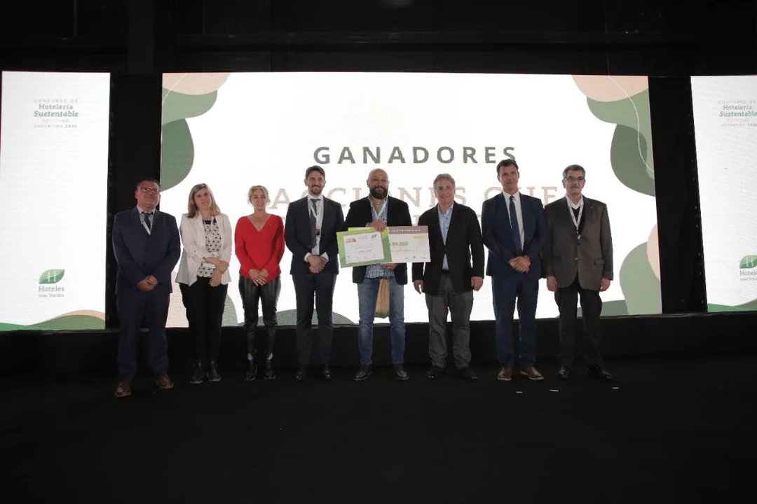 📢 Hoteles Más Verdes se prepara para su primer Summit

👉El programa enfatizará en la gestión sustentable de las organizaciones y la mirada del mercado de consumidores y será dirigido a todo el sector.

mensajero.com.ar/actualidad/hot…

<a href="/AHTArgentina/">AHT</a>