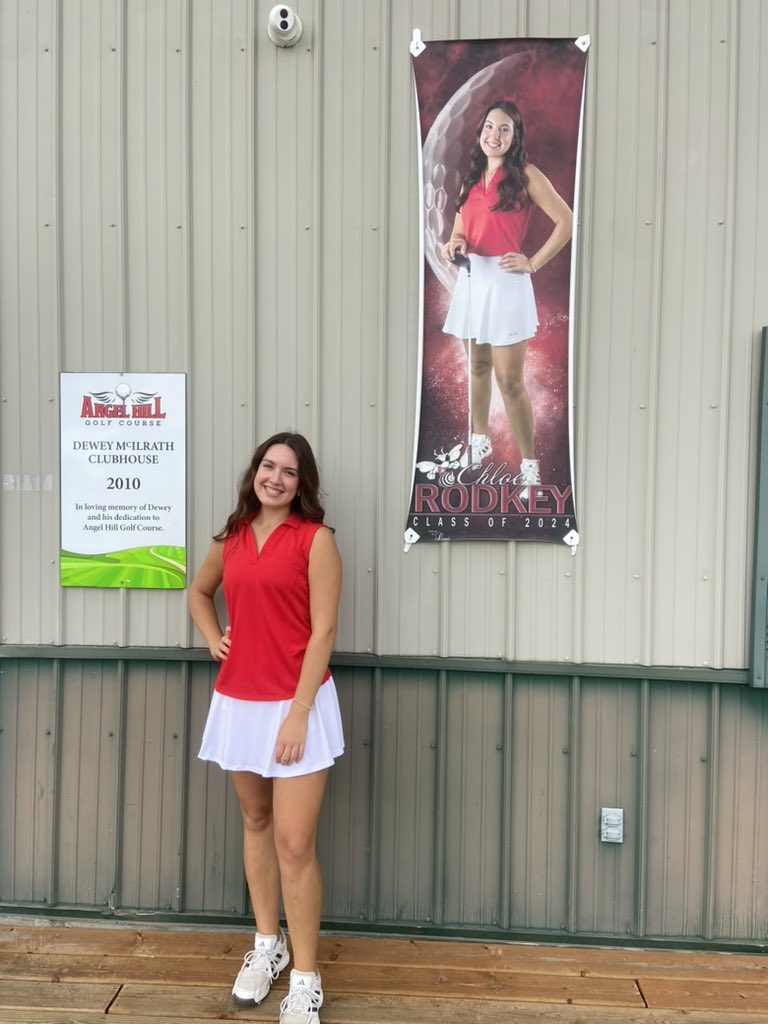 Senior spotlight 🔦🌟 Todays #Senior spotlight goes to Chloe Rodkey 😎 Chloe is a 4 year V starter and has been an amazing leader 👍🏻⛳️ Chloe will attend IU or Purdue in the fall 🍁 Senior night is tonight🔥 #thankyouseniors <a href="/indianahsgolf/">Indiana HS Golf</a> <a href="/RHSHornetsAthl/">RossvilleAthletics</a> #werrossville