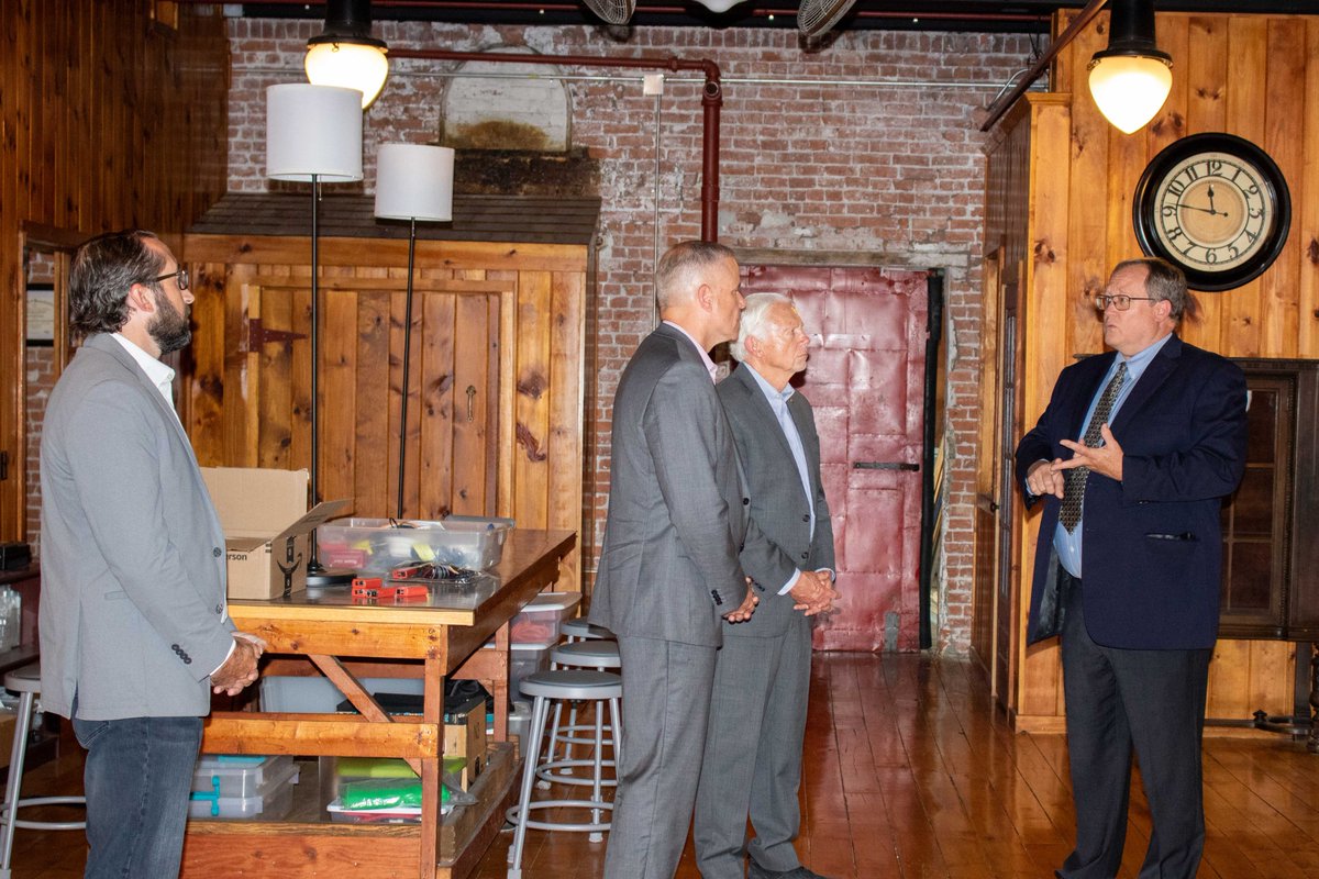 AVTECHSoftware's tweet image. Today, AVTECH's Founder @M_Sigourney welcomed Congressman Jack Bergman of Michigan to our headquarters in Warren, RI. We were honored to have him visit our unique and historic Cutler Mill!