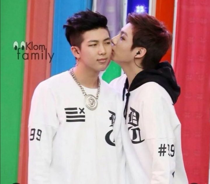 krosekhan85's tweet photo. @jungk0ook_97 Many many happy returns of the day Rapmonsterπ RM ππ€²πππβ€οΈπ΅π°πΉπ°π·πππππππ#jungkook #btsarmyrose #btspakarmy #RMDay2023 https://t.co/ojzyb0DLoQ