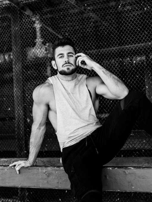 Would you sit on this face? 👉🏼👈🏼 https://t.co/uiZ203eYiI<a href="/tag/mvsales"class="tags"><span>#mvsales</span></a>