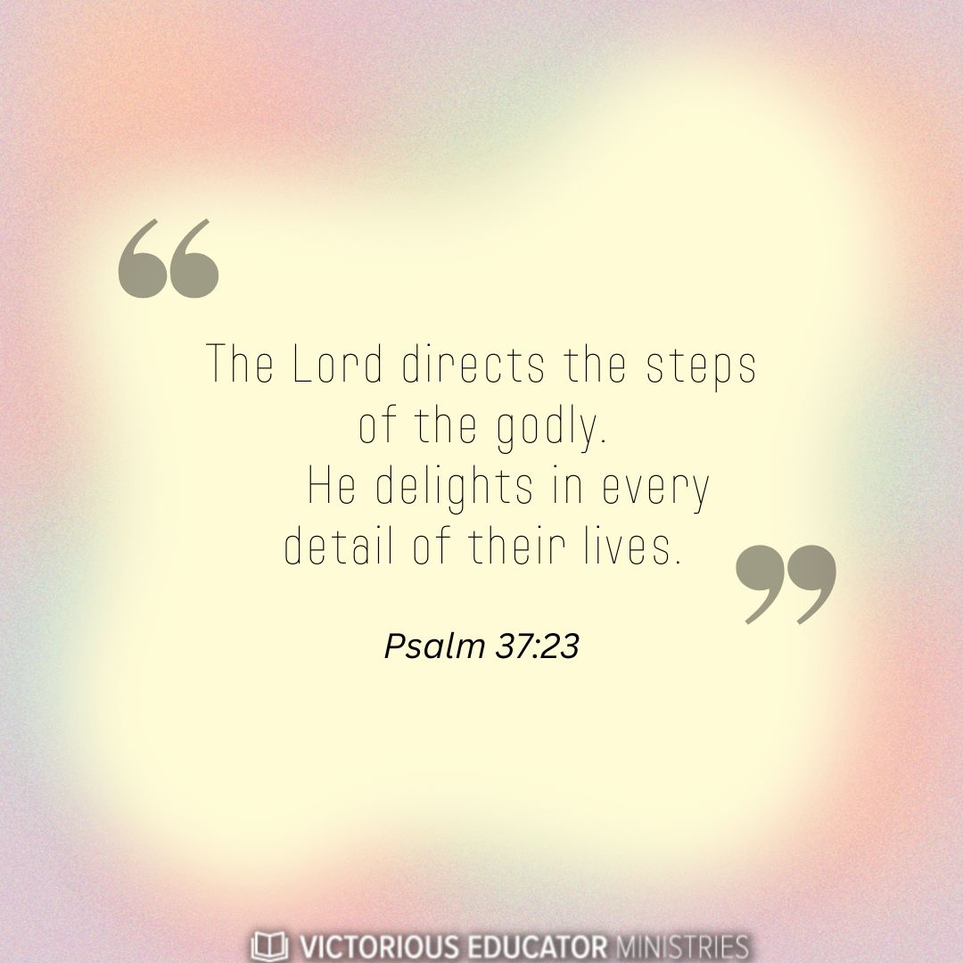 JackieMinorVEM's tweet photo. Nothing in your life is insignificant in the eyes of your creator. In the busyness of life, cling to the ONE who directs your steps! #victoriouseducator #makethemostofthetime #Saturdayencouragement #ClingToJesus #SaturdayMotivation https://t.co/9EZ7HlKTlj