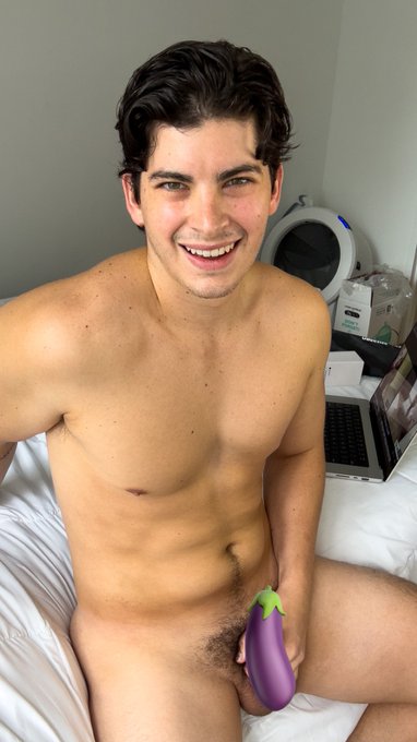 Caught me candid https://t.co/smQtgUgW0C