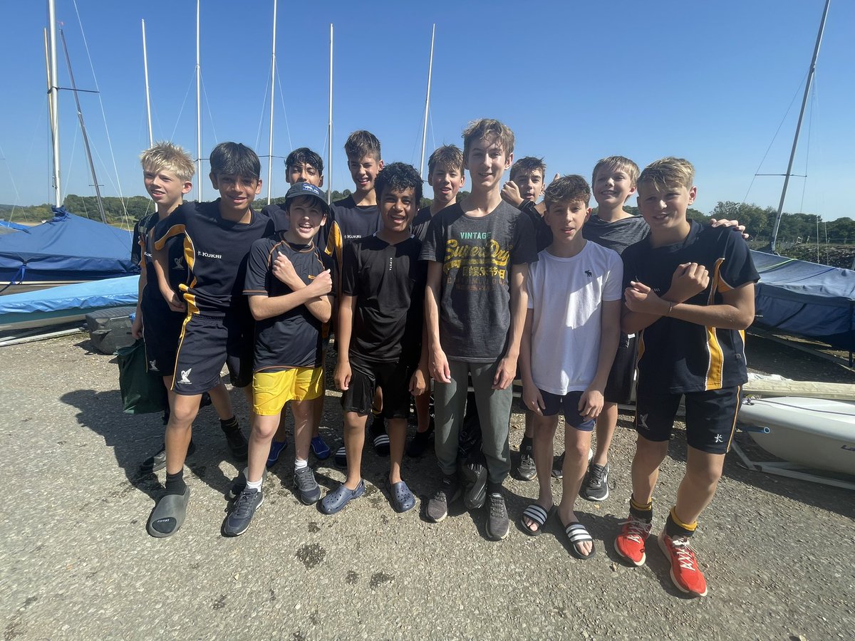 The new <a href="/CrosseHouse/">Crosse House</a> Shell enjoyed their water sports morning on kayaks and paddle boards at the reservoir to kick off their first year in house together! 😎 💙 🤍 <a href="/ArdinglyCollege/">Ardingly College</a>