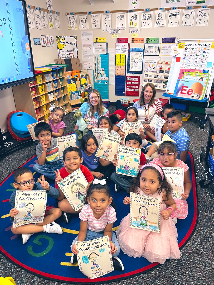 Mrs. Church’s kindergartners were such a joy today! We learned about Ms. Kleman & how I can help them with their “blue, grey, or red” feelings! Shout out to @RChurchiee for teaching them emotion identification! 🤍🦬#BlackshearChoosesKindness @KleinISD