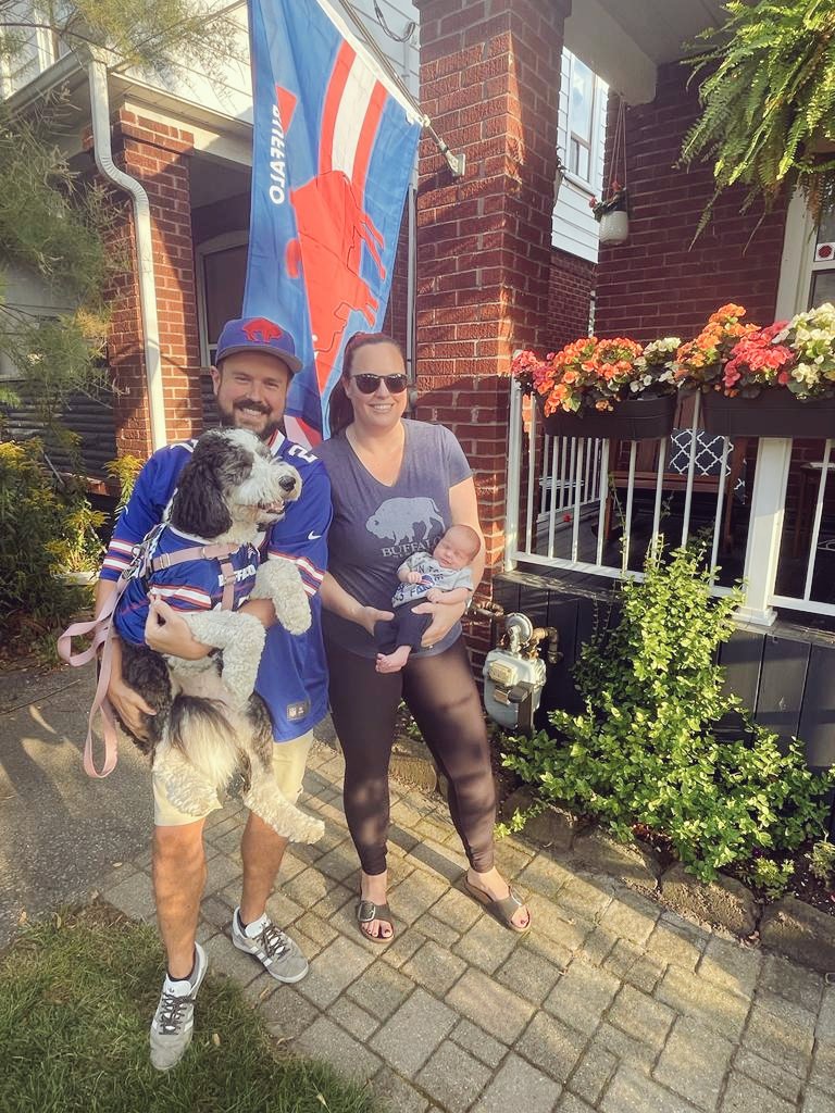 EricMerkley's tweet photo. Go Bills! #seasonopener #littlestfan #BillsMafia https://t.co/oYjxdL57sJ