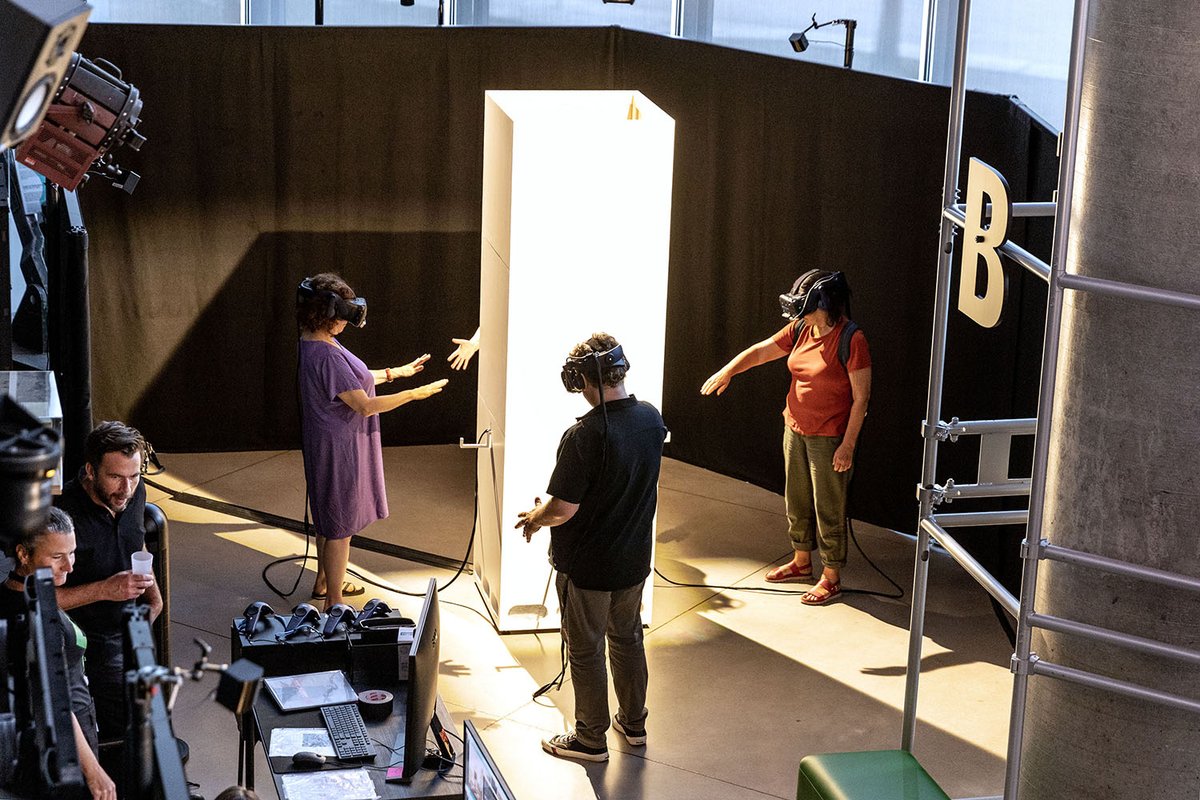 Sophie St-Pierre (@onf_sophie) on Twitter photo “CHOM5KY VS CHOMSKY is a fascinating virtual reality experience aiming to educate the public on artificial intelligence.” <a href="/Global_Montreal/">Global Montreal</a>
globalnews.ca/video/9952270/…
@rodriguezsand02 <a href="/thenfb/">National Film Board of Canada</a> <a href="/NFB_Osas/">Osas Eweka-Smith</a> “CHOM5KY VS CHOMSKY is a fascinating virtual reality experience aiming to educate the public on artificial intelligence.” <a href="/Global_Montreal/">Global Montreal</a>
globalnews.ca/video/9952270/…
@rodriguezsand02 <a href="/thenfb/">National Film Board of Canada</a> <a href="/NFB_Osas/">Osas Eweka-Smith</a>