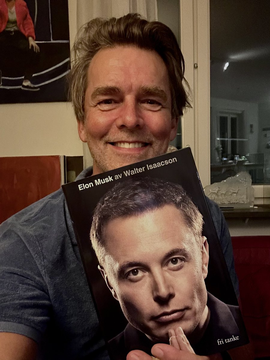 Boom!! Time to pull an all-nighter with Walter Isaacson’s brand-spanking-new Elon Musk biography!

Thank you <a href="/ChSturmark/">Christer Sturmark</a> and <a href="/FriTankeForlag/">Fri Tanke</a> förlag!!