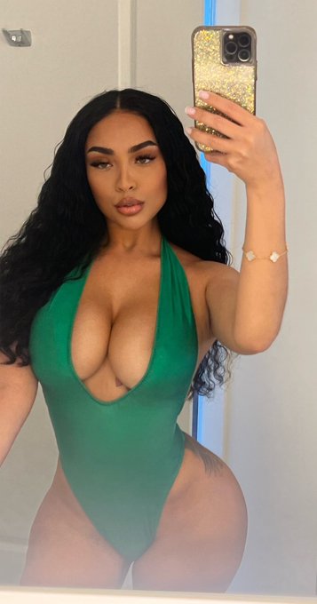 D Skye💎 - Got so tan today 😍🤩 https://t.co/LGU5UvFSWx