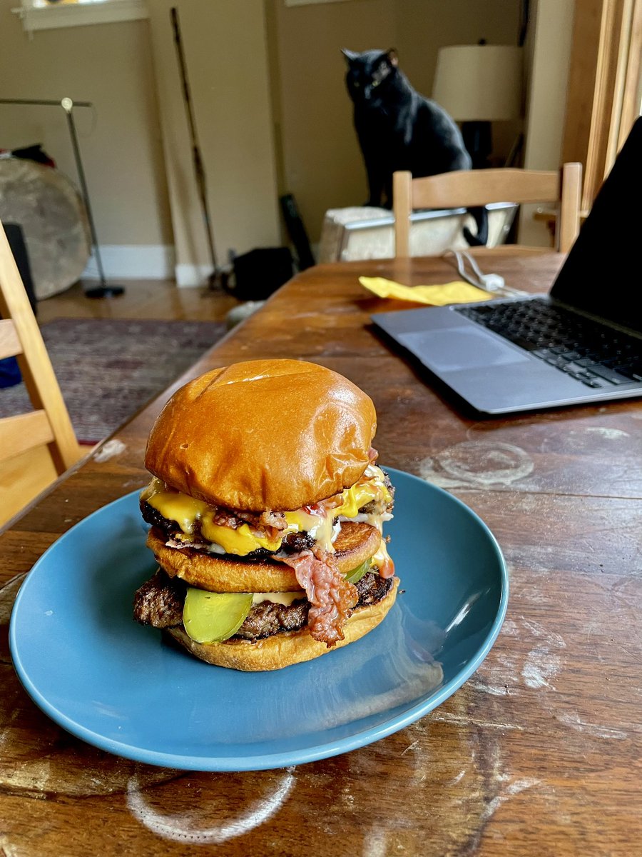 CreeClayton's tweet photo. My son Felix came by for lunch today. I’m honour of the #Winnipeg #LeBurgerWeek, I prepared for him Papa’s #ChatNoir #Burger ♥️🐈‍⬛ He was very pleased. #pimaticiwin #leburgerweekwpg https://t.co/xqD8oTjf4U