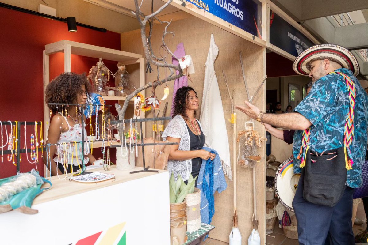 FeriaCaribe's tweet photo. #VivelaFeria|🥳 ¡Desde ya! Inicia nuestro conteo regresivo para volver a vivir la Feria Artesanal y Cultural del Caribe Colombiana. 
.
😋 ¿Sabías que en esta versión de la feria disfrutaremos de un día dedicado a la gastronomía? 
#VINcúlateconlaferia https://t.co/ATugQE4QTH