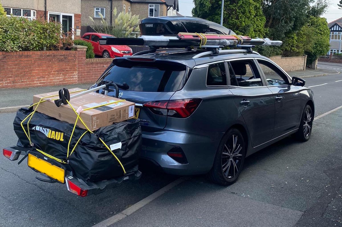 Kate, Florence and James tweet media