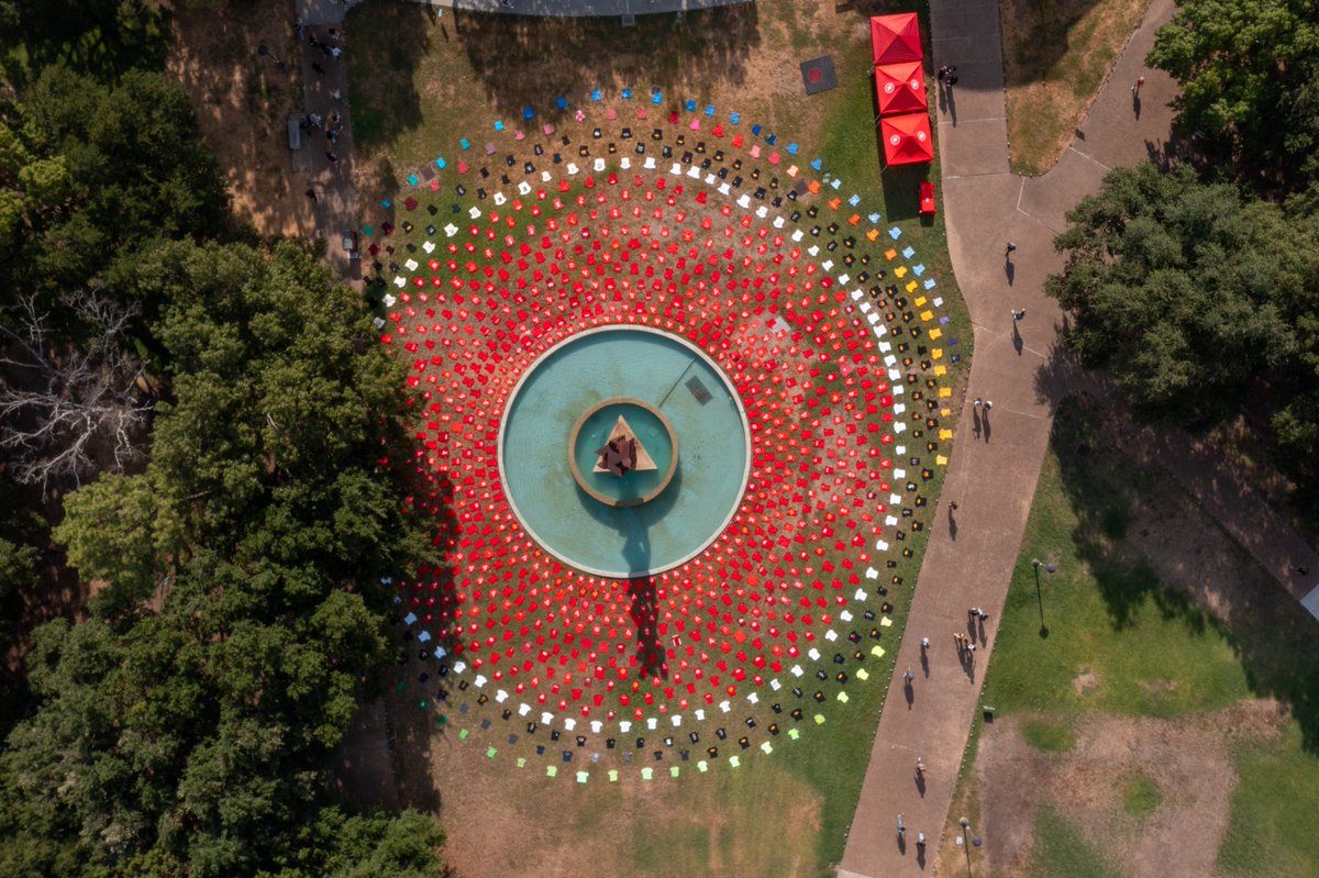 UHouston's tweet image. 1,100 shirts, 1,100 stories.

Every year, approximately 1,100 college students across the country take their own lives. @UHSGA and @UH_caps have laid out each shirt as a reminder that we are here to lift each other up and challenge the statistics.