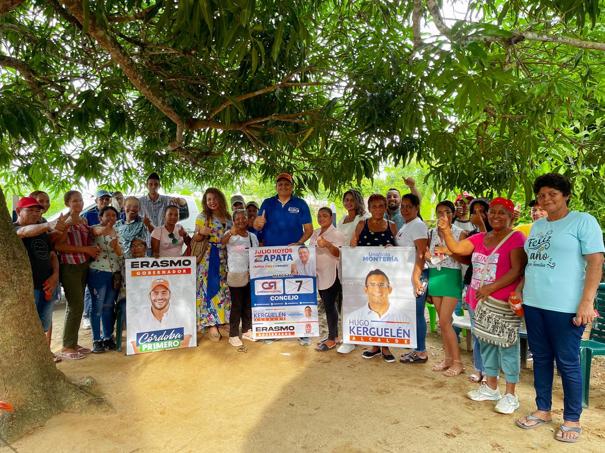 JulioHoyosz's tweet photo. En el de ayer estuvimos en varios corregimientos y veredas del municipio de Montería, hablando sobre nuestras propuestas y las problemáticas qué hay en el sector Rural 💙❤️ Gracias a nuestros líderes por apoyarnos. 

🔵La Manta
🔴Buenos Aires 
⚪️Patio Bonito https://t.co/ut3nRZMJeq
