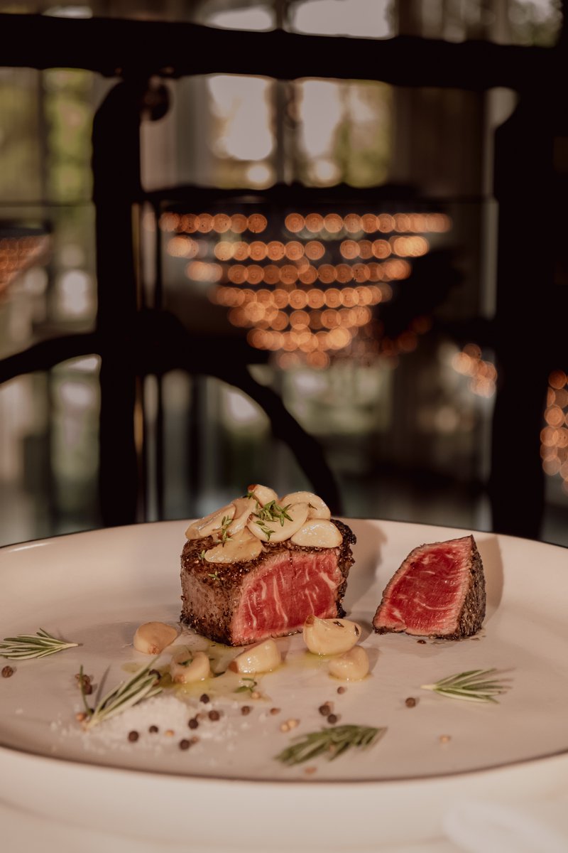 If it’s steak, it’s Stock Hill.

𝐑𝐄𝐒𝐄𝐑𝐕𝐀𝐓𝐈𝐎𝐍𝐒 bit.ly/3KTNihK