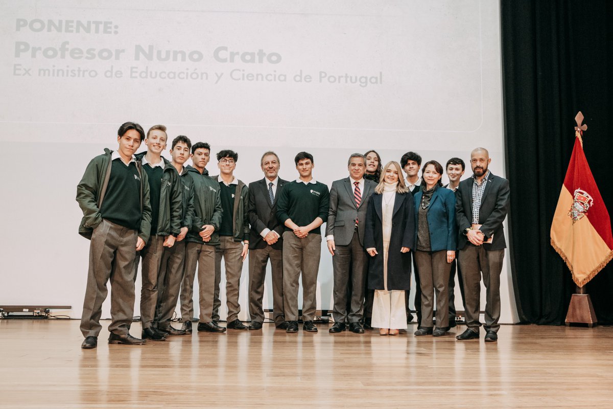 uazuay's tweet image. En el marco del Simposio Permanente sobre la Universidad, el Prof. @CratoNuno, disertó sobre currículo e importancia de las pruebas PISA, dirigida a maestros y jóvenes de las varias unidades educativas de la #localidad.

🗞 Encuentra más información y revisa la galería completa