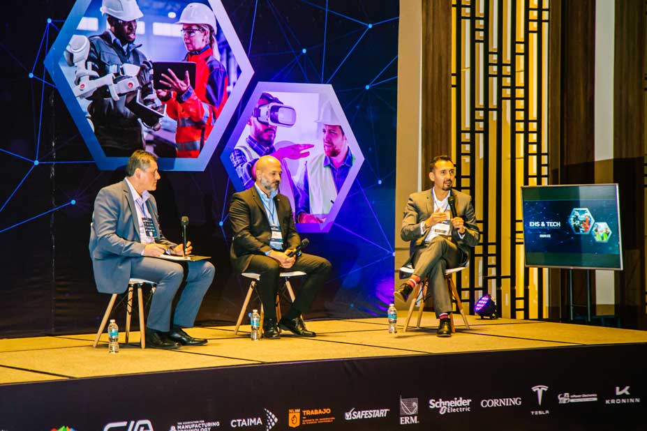 CorningOpComm's tweet image. At this year's #EHSTech conference, Corning's own Guillermo Castillo spoke about how emerging technology and its applications are solving problems in the environmental, health, and safety fields. ms.spr.ly/60199wk1T