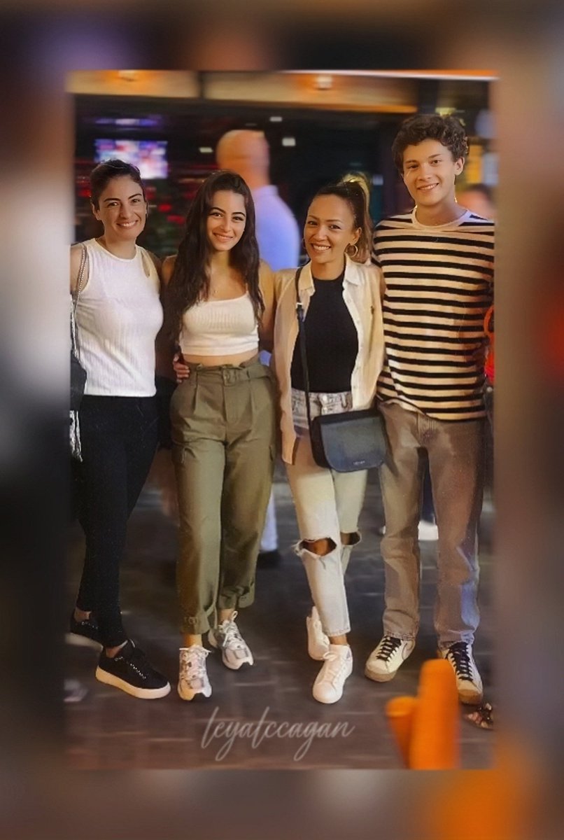 Qora erkaklar bilan kunnilingus pornosini tomosha qiling