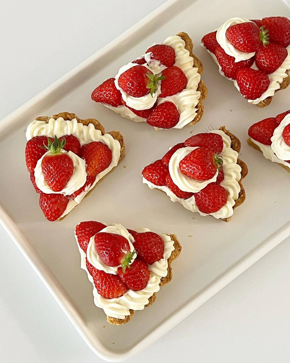 strawberry pie ♡