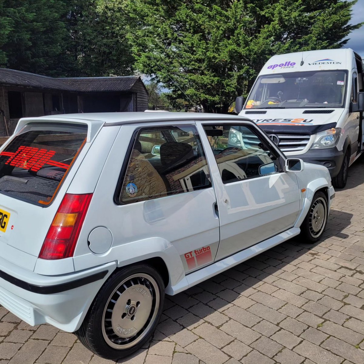 What a clean Renault 5 Gtturbo today getting 4 new Goodyear GSD3 now bags more grip (feedback from customer) if you would like me to sort your tyres changemytyres.co.uk