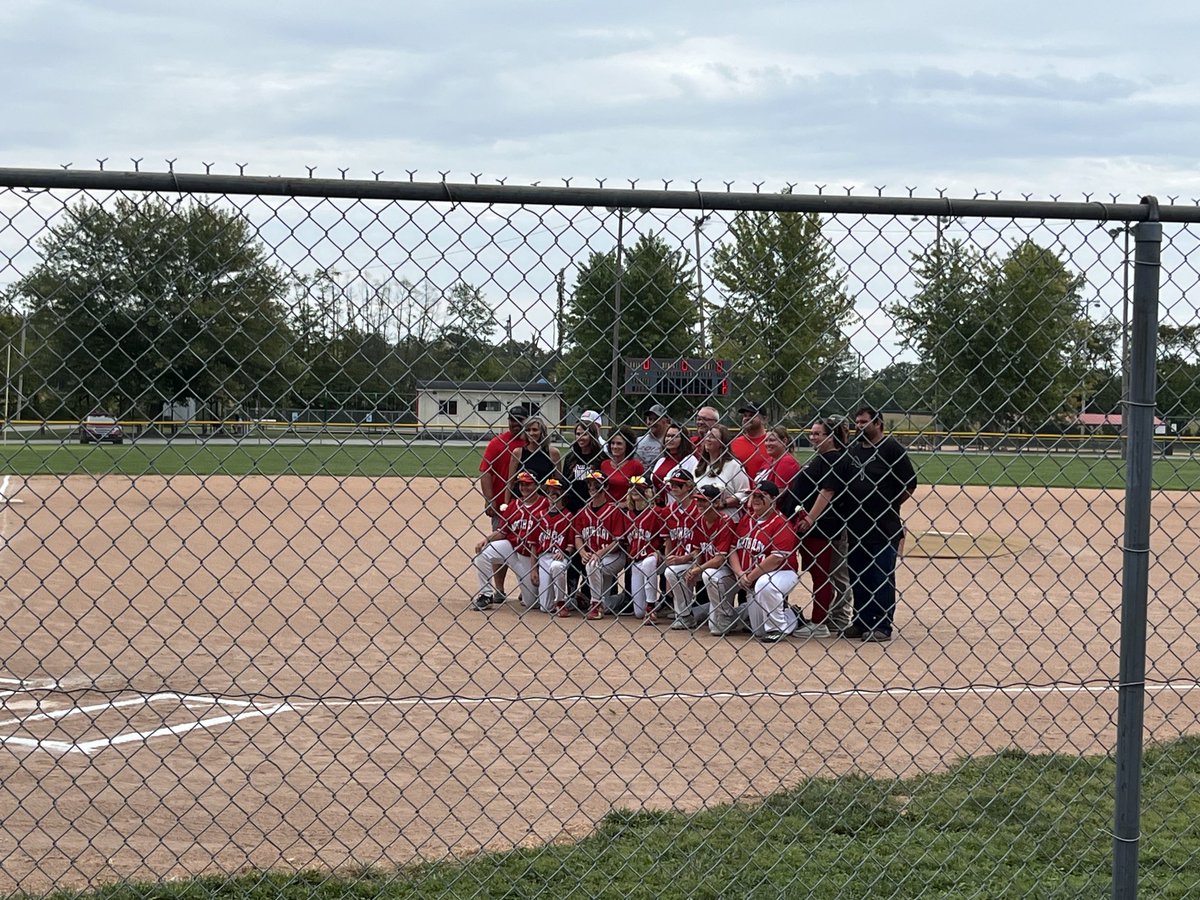 Thank you ⁦@JhNcelem⁩ 8th grade baseball players & parents #NCPride #NCProud