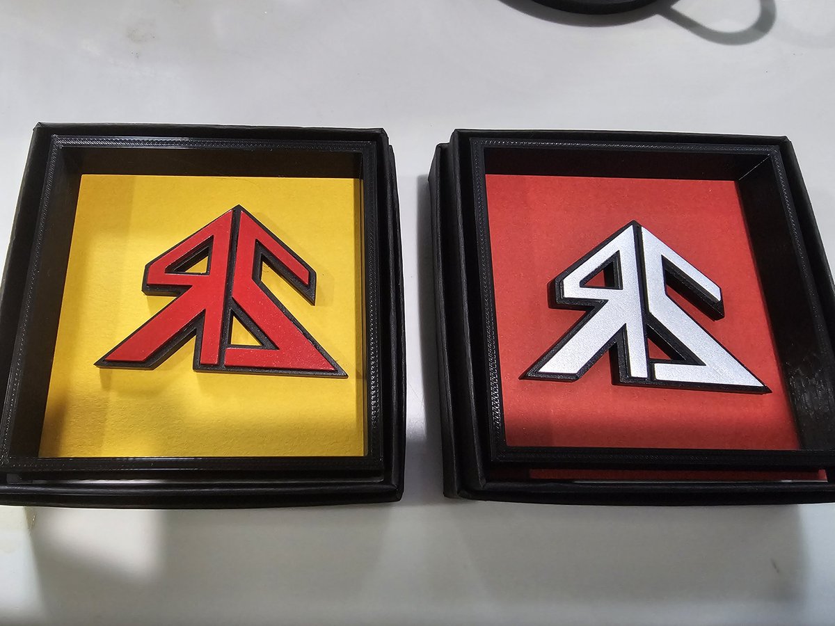 blakeussery007's tweet photo. #FitFederation
#FitFederationSeptember

After years of use and abuse, I reordered more "comm badges" from the extremely talented @wonderkrisp 

@chamaelcorp https://t.co/luIrmhy5NA