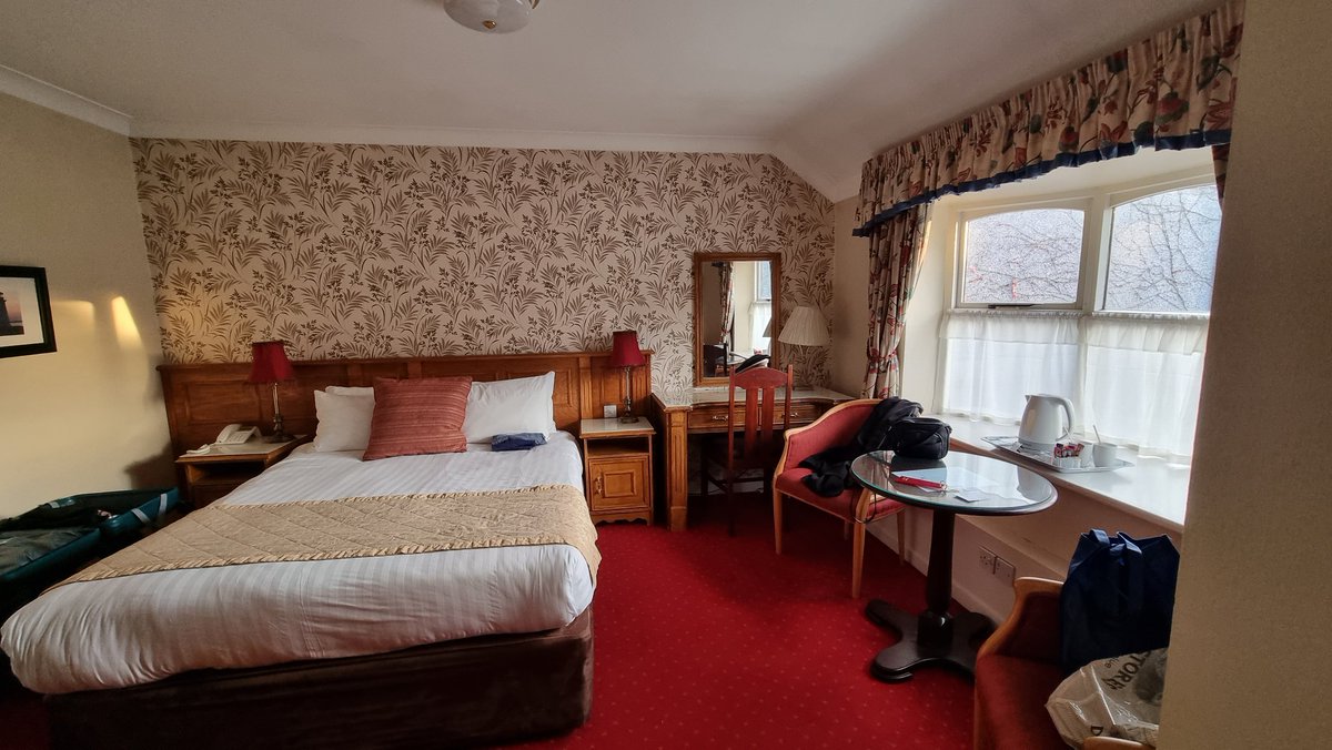 Elaine Naughton (aka Lainey Grey) tweet media