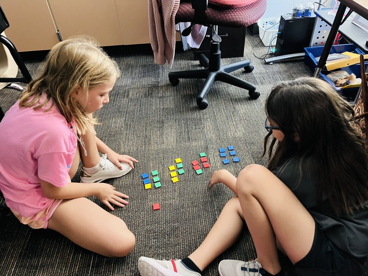 MariaTeros's tweet image. Building our understanding of division with remainders through the book “A Remainder of One”. @HumbleElemMath @HumbleISD_PFE #pfeishappy