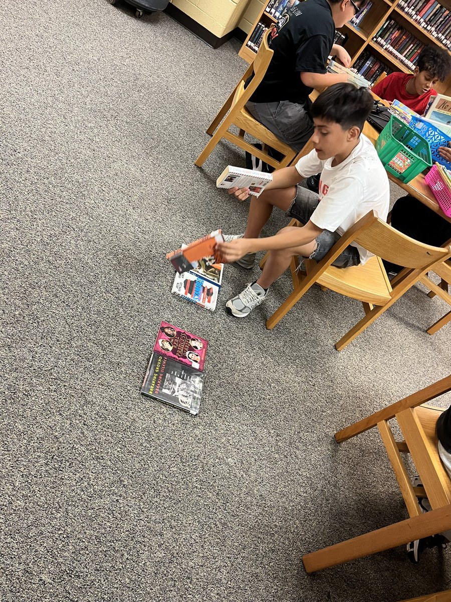 Thank you <a href="/monishablair/">Monisha Blair</a> for a great lesson today. We can do math anywhere! <a href="/KeyMiddle/">Key MS</a>