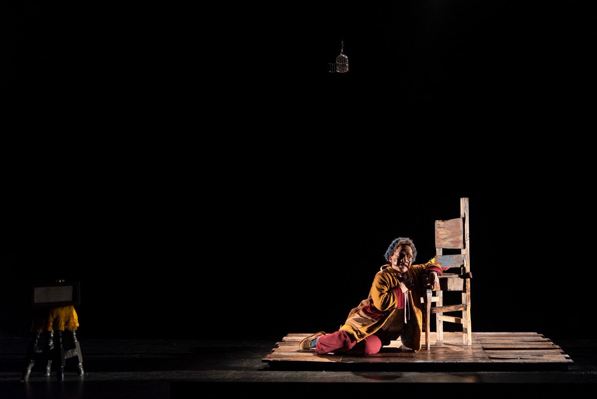 cultura_mx's tweet photo. "30+1 (Obra para una actriz y un radio)", propuesta escénica que busca acercarse y acompañar al público de la tercera edad 🎭

🔹 Cuenta la historia de una mujer que después de 30 años de trabajo, ya jubilada, busca “hacer las cosas que siempre soñó”

🔗 https://t.co/LwJSDUevdp https://t.co/PIkKabaIDI