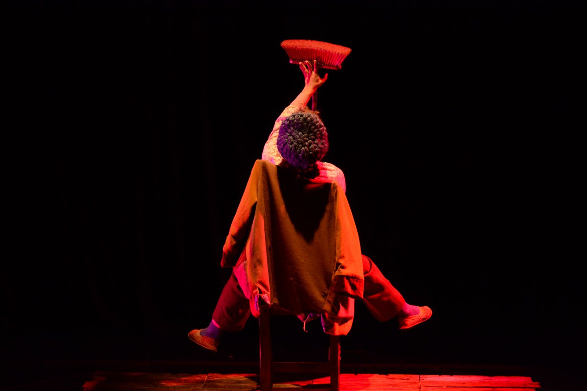 cultura_mx's tweet photo. "30+1 (Obra para una actriz y un radio)", propuesta escénica que busca acercarse y acompañar al público de la tercera edad 🎭

🔹 Cuenta la historia de una mujer que después de 30 años de trabajo, ya jubilada, busca “hacer las cosas que siempre soñó”

🔗 https://t.co/LwJSDUevdp https://t.co/PIkKabaIDI
