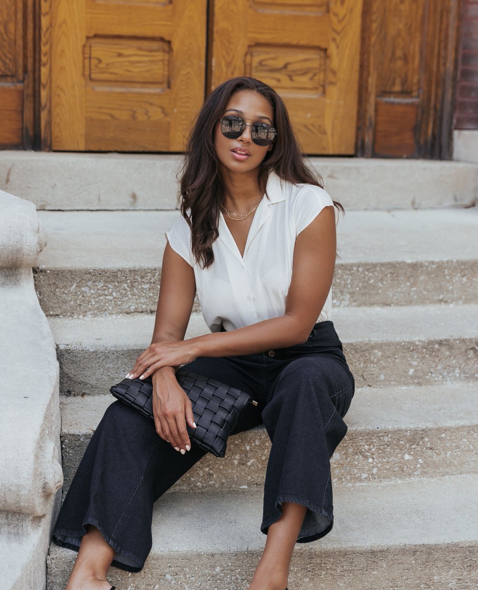 MagnoliaBtq's tweet image. Stepping into the new work week with confidence and style!✨👜🚦

#worklife #workstyle #workstyleinspiration #womenfashion #businesswomen #9to5style