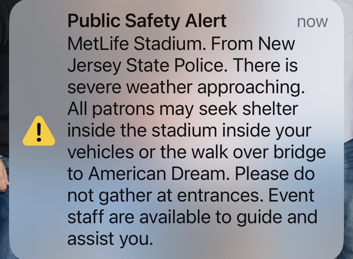 AdamSchefter's tweet photo. Another public safety alert was just issued at MetLife. https://t.co/KwrsvK9hNu
